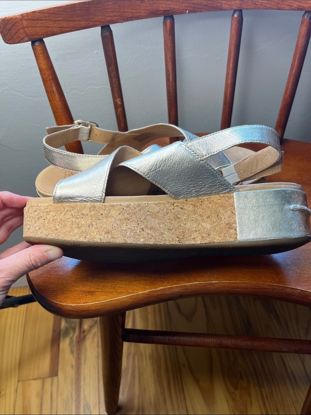 UGG Shoshana Wedge Sandals – Women’s Size 9 – Like New - Picture 10 of 11